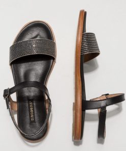 Trendsetwear.shopba244355f8 4